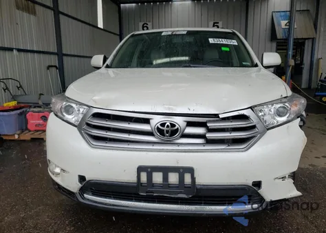 2013 Toyota Highlander Base z USA, uszkodzony, nr VIN 5TDBK3EH3DS186350